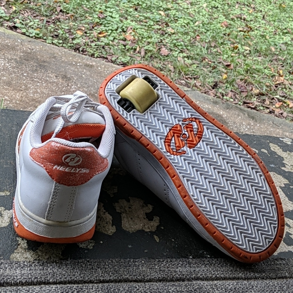HEELYS